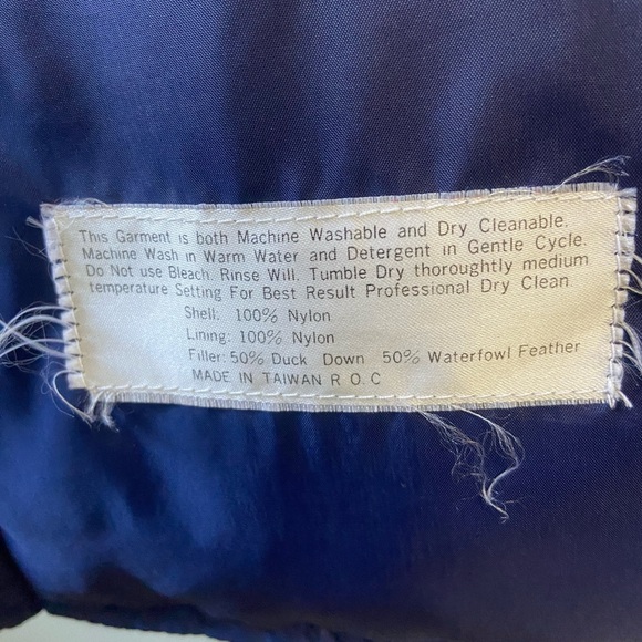 Vintage Ski Trails Blue Puffer Vest - Picture 5 of 7